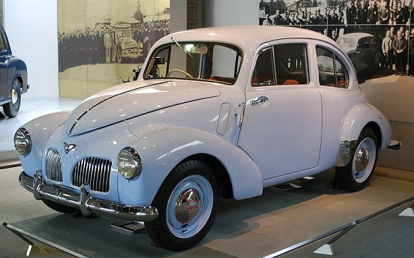 Den første etterkrigsbilen Toyota SA 1947