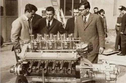 Giotto Bizzarrini, Ferruccio Lamborghini og Giampaolo Dallara i 1963,