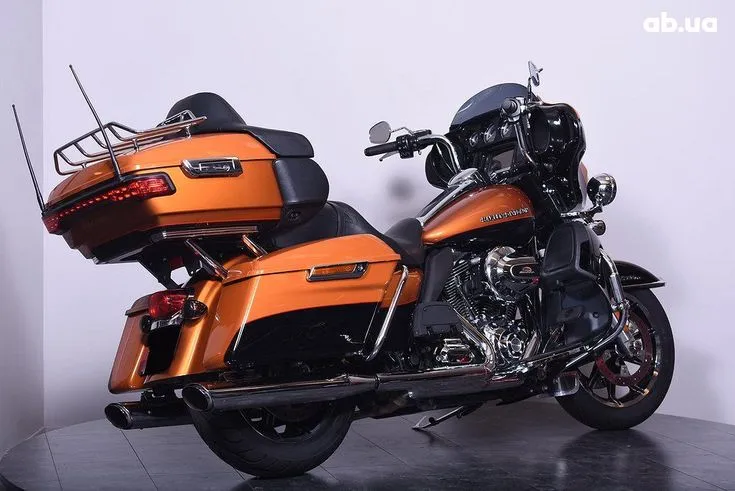 Harley-Davidson FLHTK  Image 3