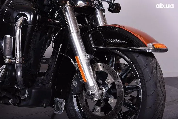 Harley-Davidson FLHTK  Image 4