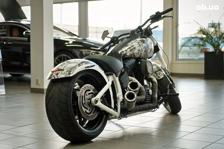 Harley-Davidson FXCW  Image 4